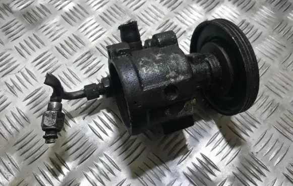 Renault Scenic I Power steering pump 7700840106 26046186