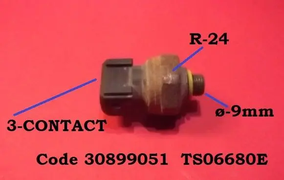 Volvo XC70 Air conditioning (A/C) pressure sensor 30899051 TS06680E