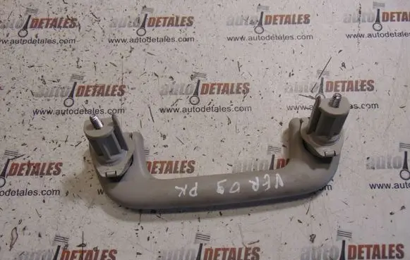 Toyota Corolla Verso AR10 Front interior roof grab handle
