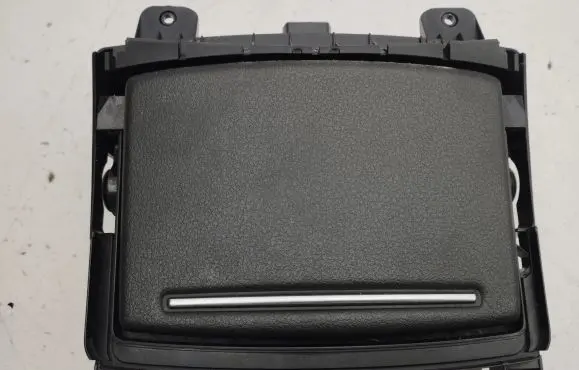 Cup holder front