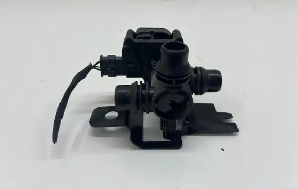Mercedes-Benz EQE v295 Electric auxiliary coolant/water pump A0005061500