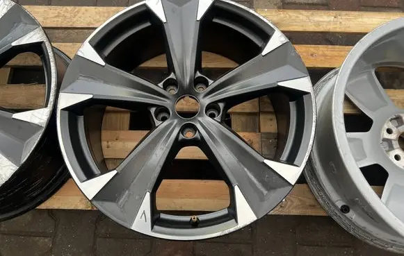 Seat Ateca R19 alloy rim 575601025T 575601025AS