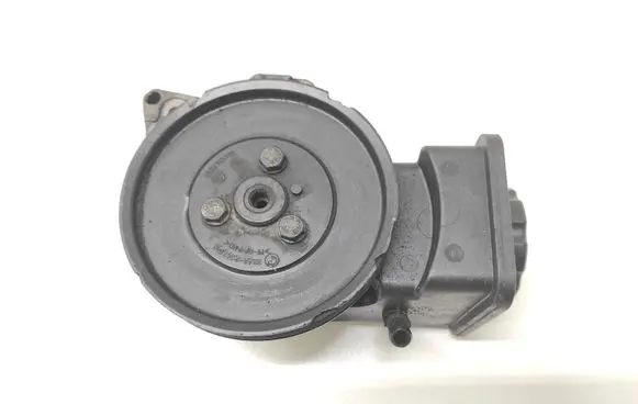 BMW 5 E39 Power steering pump ZF7691340172