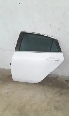 Mazda 6 Rear door