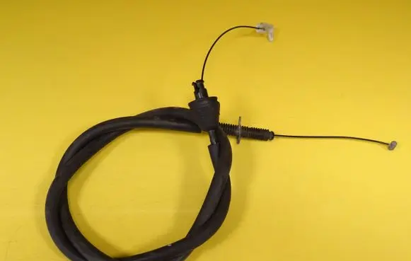 Renault Megane I Throttle cable 