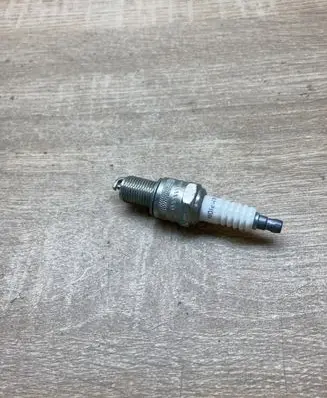 Renault 19 Spark plug RN7YCC