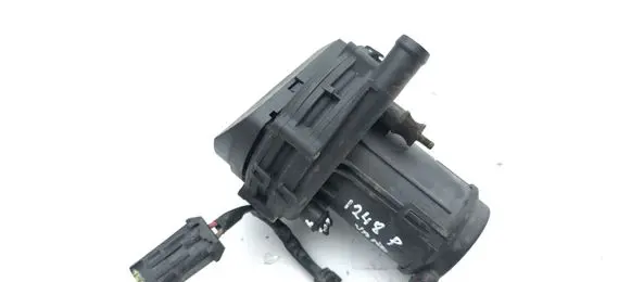 Maserati Quattroporte Secondary air pump 586319743581 72247204