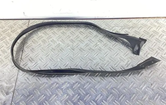 Lexus LS 430 Front door rubber seal 6786350030