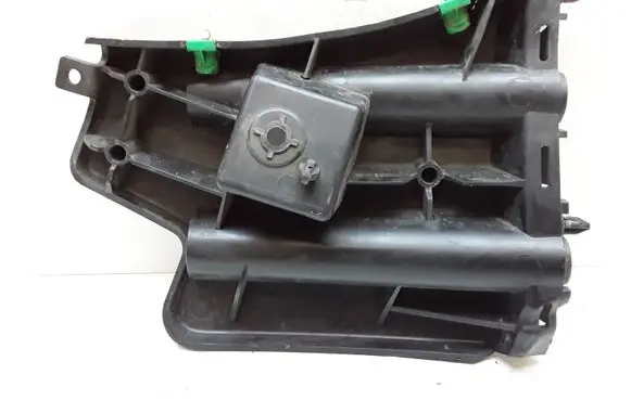 Volvo S60 Front bumper mounting bracket 30796625