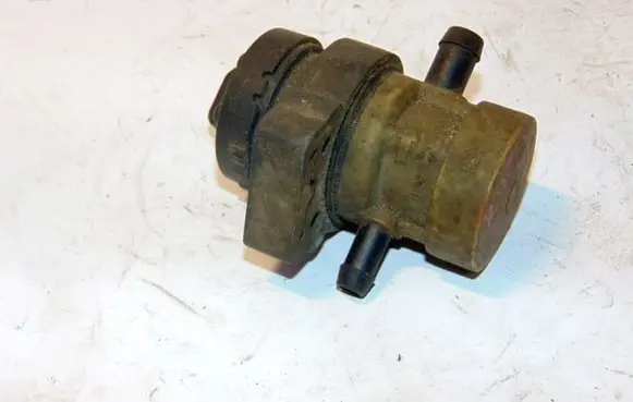 Mercedes-Benz E W210 Fuel tank valve A0004701993 0004701993 A0004701493