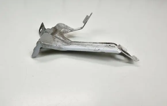 BMW 4 F36 Gran coupe Fender mounting bracket
