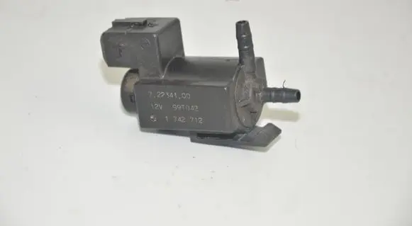 BMW 5 E39 Turbo solenoid valve 1742712