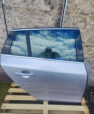Rear door