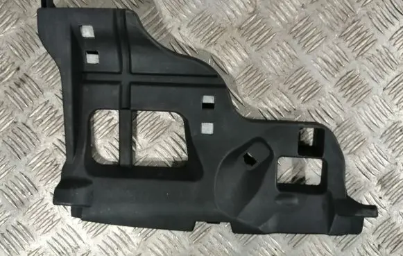 Toyota Avensis T270 Dashboard lower bottom trim panel 5560605050
