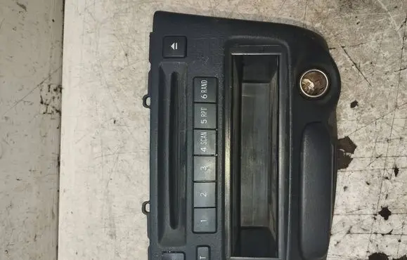 Toyota Yaris Radio/CD/DVD/GPS head unit 86120-52390