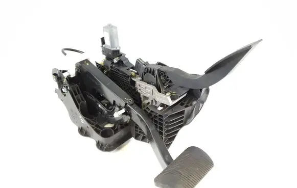 Dodge RAM Pedal assembly 68312752AE