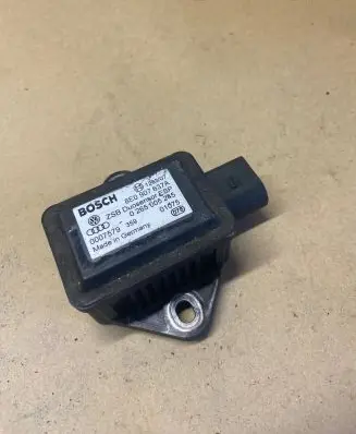 Audi A4 S4 B6 8E 8H ESP acceleration yaw rate sensor 8E0907637A 0265005245 0007579