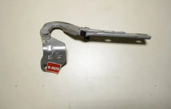 Audi A2 Tailgate/trunk/boot hinge 8Z0827300A