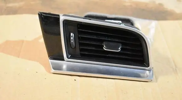 Porsche Macan (95B) Dash center air vent grill 95B819701E