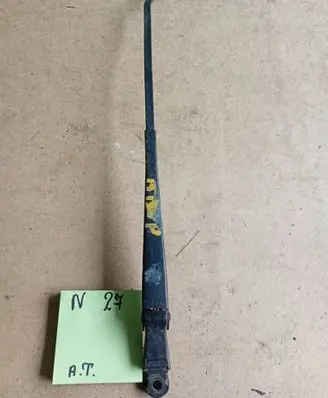 Peugeot 307 Front wiper blade arm 9636755410