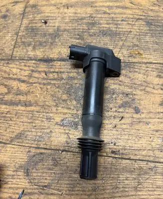 High voltage ignition coil
