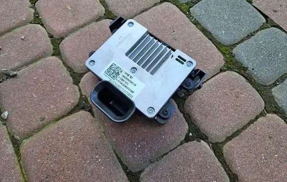 Opel Insignia B Wireless charging module 23248791