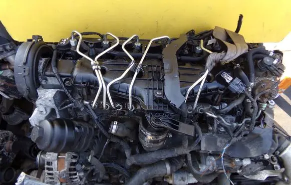 Volvo V40 Turbo 31380220 D5204T6