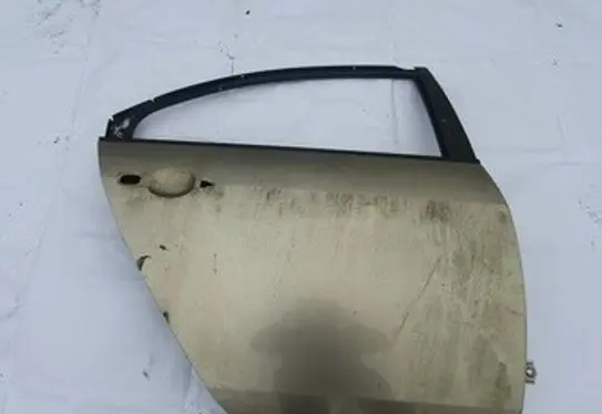 Nissan Primera Rear door rudos