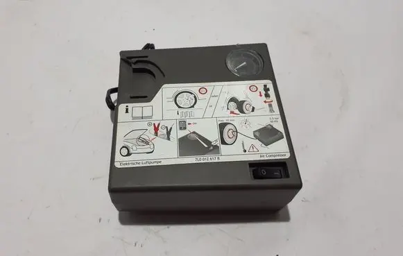 Porsche Cayenne (92A) Tire air pump compressor 7L0012617B