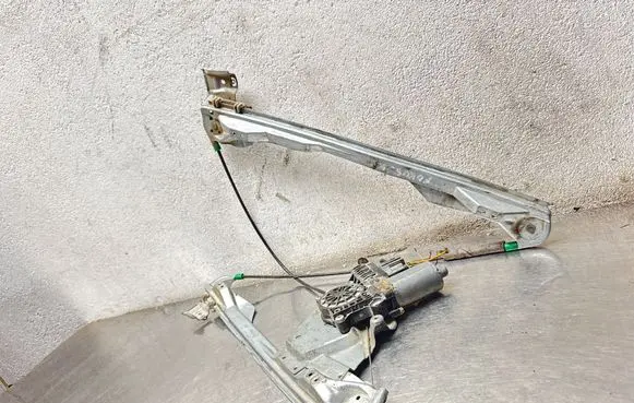 Ford Focus Front door window regulator with motor XS4123200