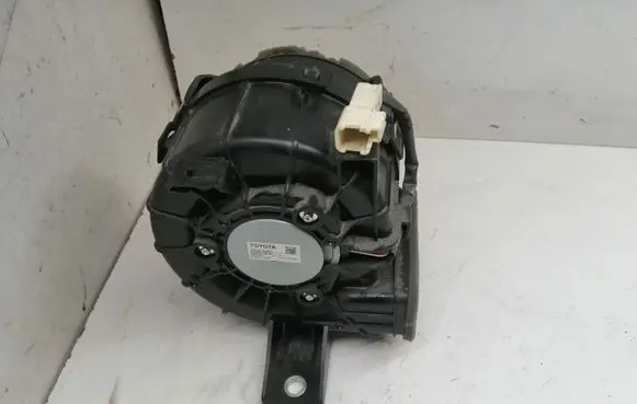 Toyota Yaris Hybrid/electric vehicle battery fan G923052040 BASF510B14 1707C19568