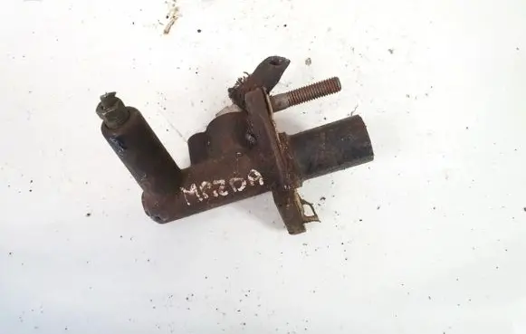 Mazda 323 Clutch master cylinder