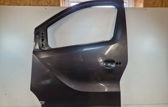 Renault Trafic III (X82) Front door 806741931R