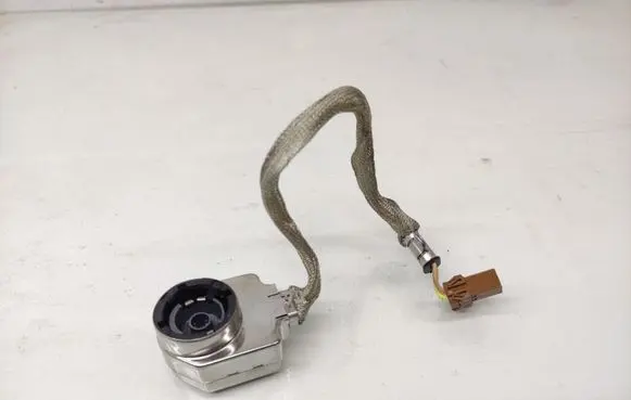 Nissan X-Trail T31 Xenon bulb 