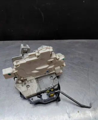 Audi A6 S6 C6 4F Rear door lock 4F0839015