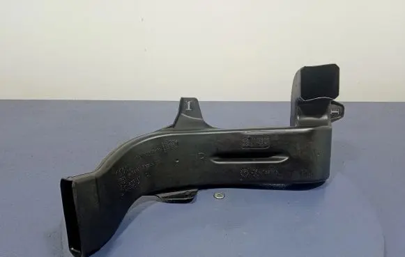 Audi RS Q8 Intake resonator 4M0819804C