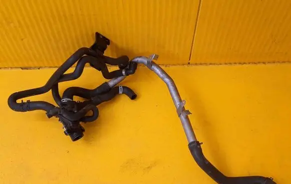 Mercedes-Benz B W246 W242 Engine coolant pipe/hose A2468303096
