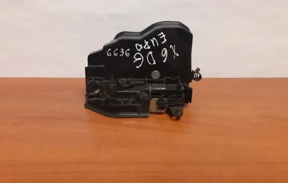 BMW X6 E71 Rear door lock 7202148 6636