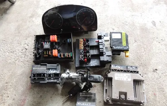 Volkswagen Touran I Start/Stop system kit 03C906056CJ