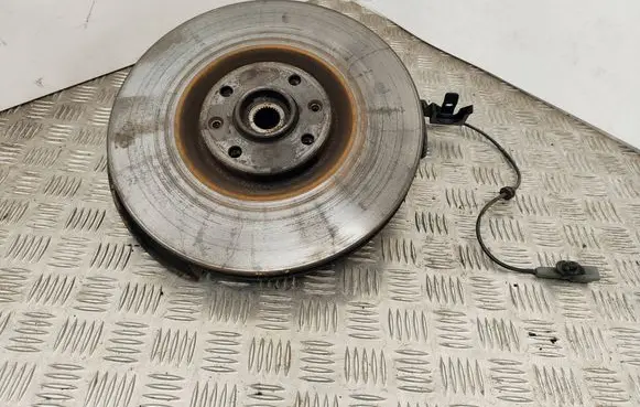 Citroen DS5 Front wheel hub