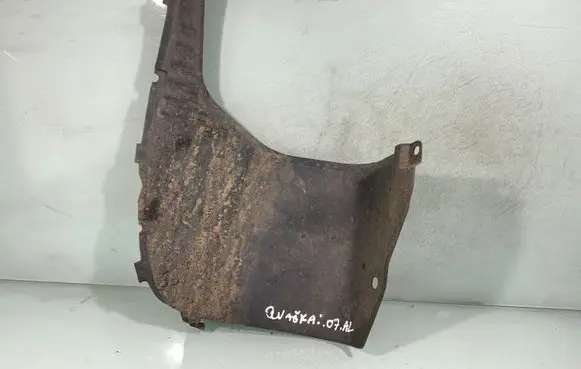 Rear arch fender liner splash guards