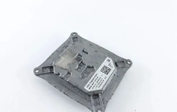 Audi A4 S4 B8 8K Headlight ballast module Xenon 8K0907472A 130732921801