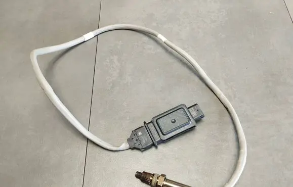 Volkswagen Tiguan Lambda probe sensor 05L907807CM