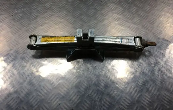 Toyota Avensis T250 Lift Jack 0911120110