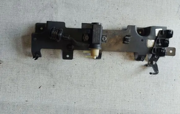 Volkswagen Touran I Turbo solenoid valve 1K0906627A
