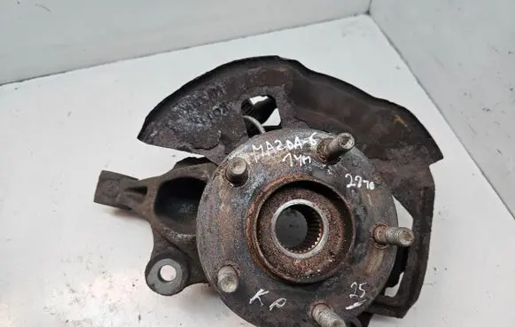 Mazda 6 Front wheel hub