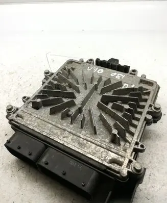 Volvo V70 Engine control unit/module 30785100AB 0281012765