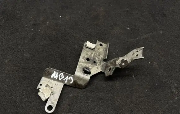 Mercedes-Benz GLE (W166 - C292) Other engine bay part A6421504373