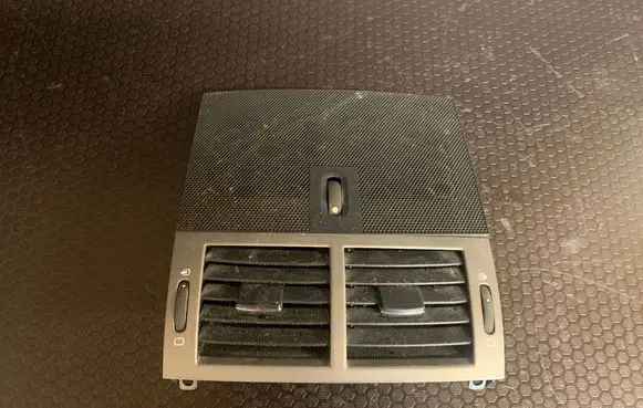 Peugeot 407 Dash center air vent grill 9644589777 A1040021