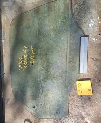 Opel Corsa C Rear door window glass 89764646